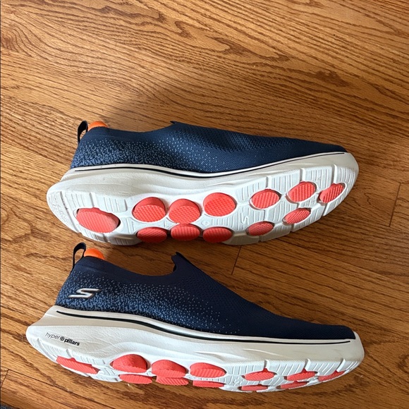 Skechers go walk men’s size 11 slip on sneakers - Picture 5 of 9